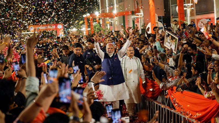 ৪০৩ আসনের ফল ঘোষণা, একক সংখ্যাগরিষ্ঠতা পাচ্ছে না মোদির দল