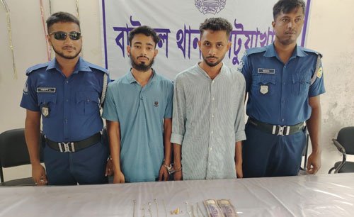 বাউফলে চুরির অভিযোগে ২ যুবক গ্রেফতার