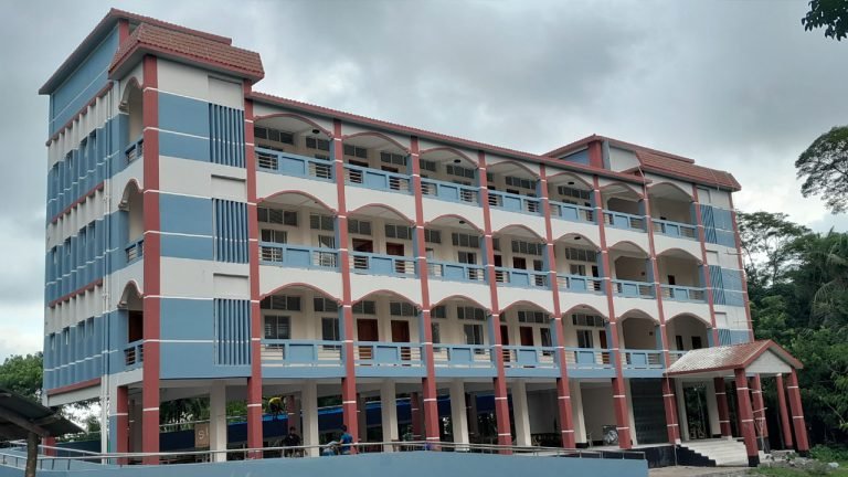 রাঙ্গাবালিতে সাইক্লোন শেল্টারের দেড় বছরের কাজ শেষ হয়নি ৪ বছরেও