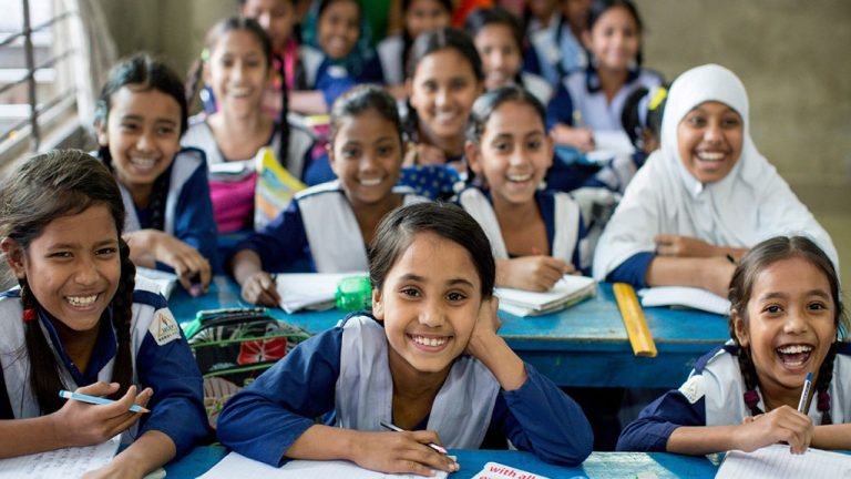 শিক্ষাপ্রতিষ্ঠানে চলমান ছুটি কমতে পারে