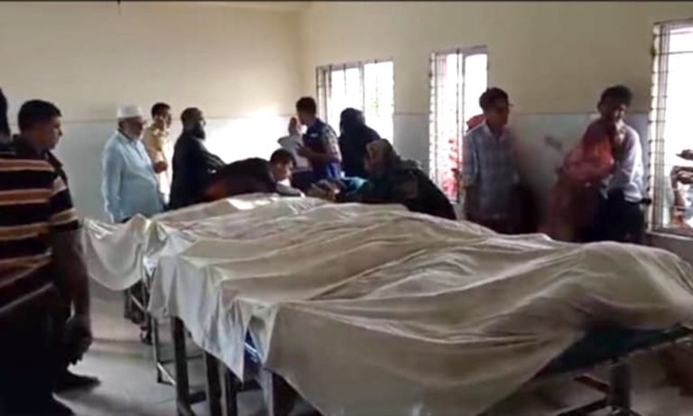 আমতলীতে থামছেই না মৃত্যুর মিছিল – এক সপ্তাহে ১২ প্রাণহানি