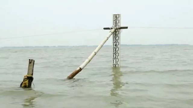 বিপৎসীমার ওপরে বরিশালে ১০ নদীর পানি