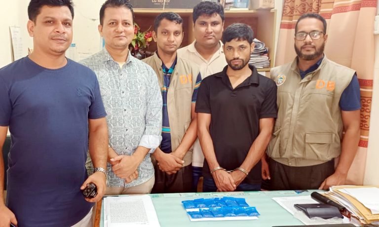 বরিশালে বিপুল পরিমান ইয়াবাসহ বিক্রেতা গ্রেপ্তার