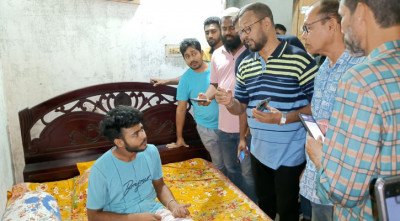 গুলিবিদ্ধ বরিশালের ছাত্রদল কর্মীর পাশে বিএনপি নেতা