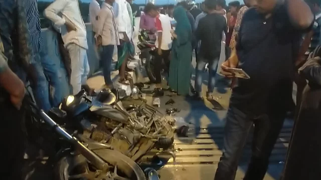 দুমকিতে দুই বাইকের মুখোমুখি সংঘর্ষে নিহত ২, আহত ৪