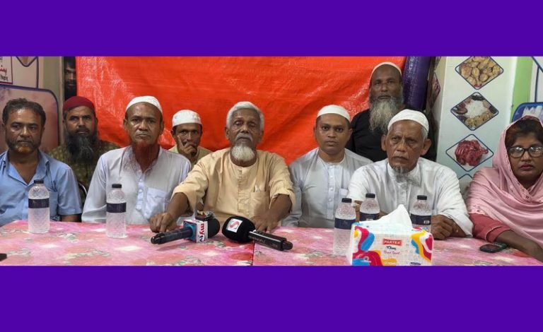 বাউফলে ব্যবসায়ীদের সংবাদ সম্মেলন