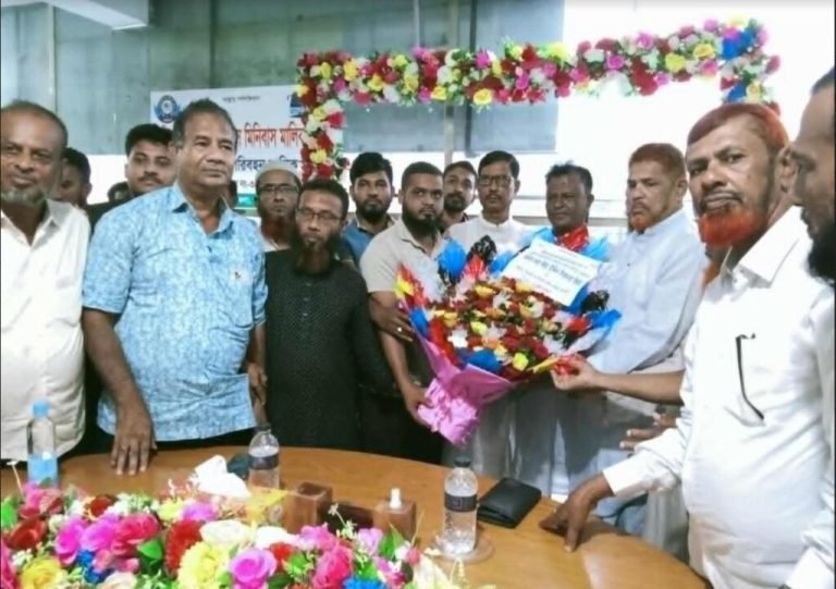 বরিশাল-পটুয়াখালী বাস মিনিবাস মালিক সমিতি’র আহবায়ক কমিটির দায়িত্বভার গ্রহণ