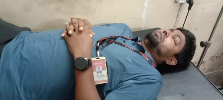 প্রেসক্লাব দুমকিতে ছাত্রলীগ যুবলীগের হামলা আহত- ২
