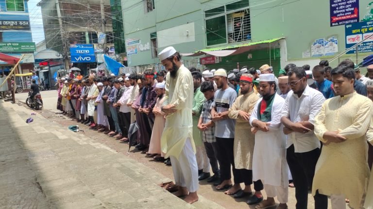 বরগুনায় নিহতদের স্মরণে ছাত্র-শিবিরের গায়েবানা জানাজা