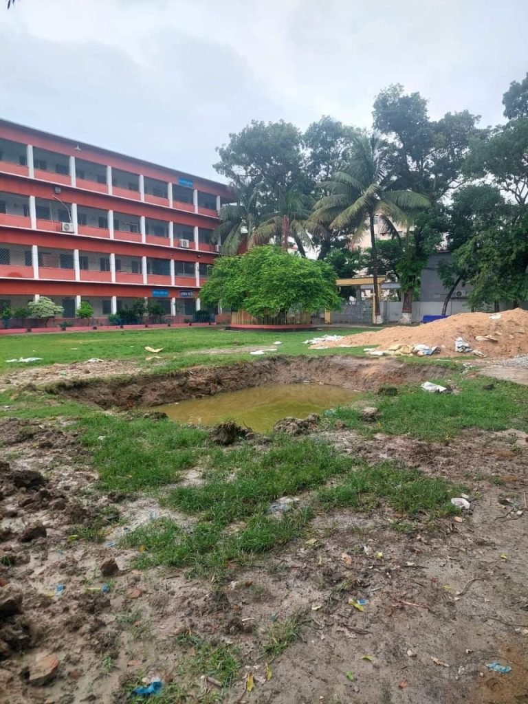 খেলার মাঠে ভবন নির্মাণ বন্ধের দাবি সমাজতান্ত্রিক ছাত্র ফ্রন্টের