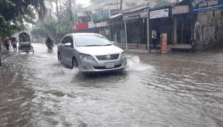 ধান-নদী-খাল এই তিনে বরিশালে জলাবদ্ধতা নিত্যসঙ্গী