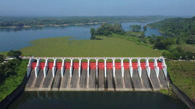 রাতেই ছাড়া হবে কাপ্তাই হ্রদের পানি