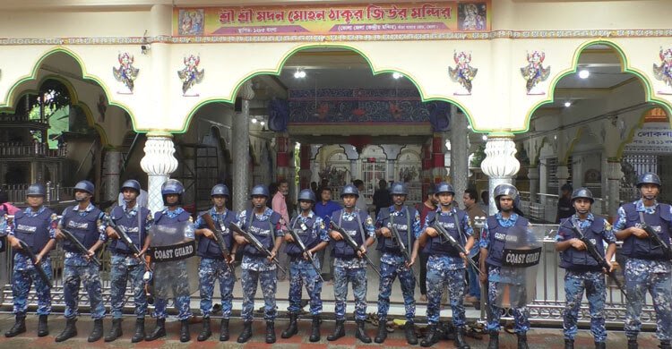 ভোলায় ধর্মীয় উপাসনালয় নিরাপত্তায় কোস্টগার্ডের টহল