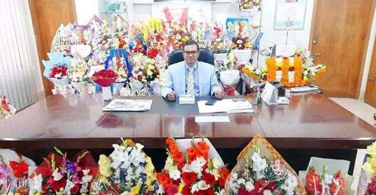 ক্ষমা চেয়েও পার পাচ্ছেন না বিতর্কিত বরিশাল বিশ্ববিদ্যালয়ের উপাচার্য