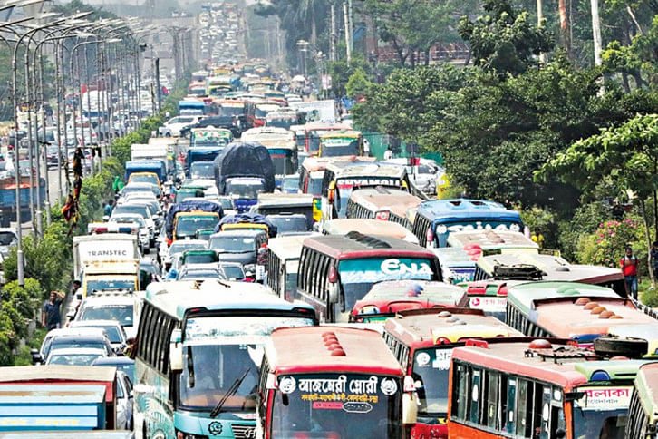 পরিবহন খাতে চাঁদাবাজি বন্ধ হলে নিত্যপ্রয়োজনীয় পণ্যের দাম কমবে ৪০ শতাংশ পর্যন্ত