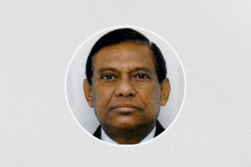 অবসরপ্রাপ্ত বিচারপতি এ এইচ এম শামসুদ্দিন চৌধুরী মানিক আটক