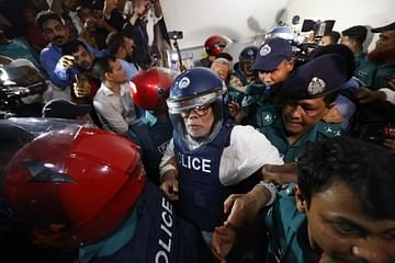 আনিসুল হক এবং   সালমান এফ রহমানকে ঢাকার আদালতে আনা হয়েছে