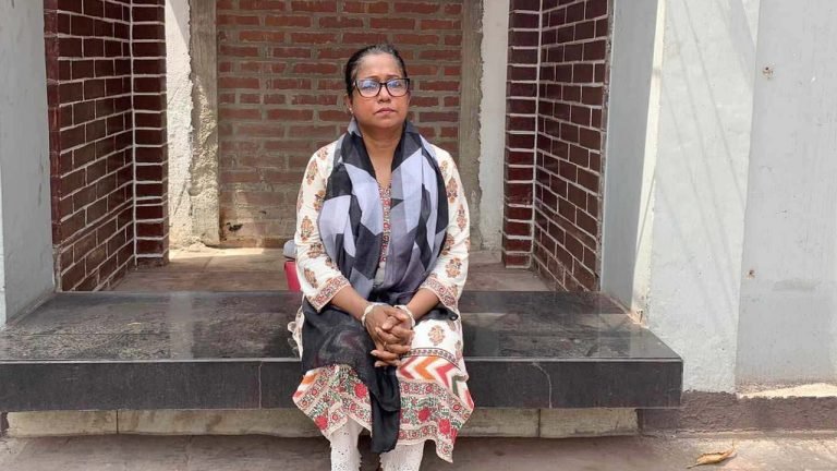 ধানমন্ডি ৩২ নম্বরে রোকেয়া প্রাচীর ওপর হামলা