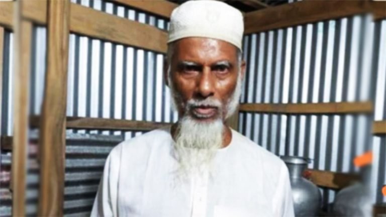 বরগুনায় বঙ্গোপসাগরে ট্রলার থেকে ছিটকে পড়ে জেলে নিখোঁজ