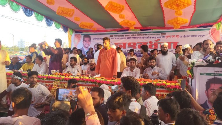 নিজ জেলা পটুয়াখালীতে সংবর্ধিত হলেন ভিপি নূর