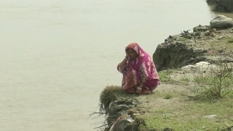 দুমকিতে পায়রা নদীর ভাঙন অব্যাহত – বসতবাড়ি সব শেষ