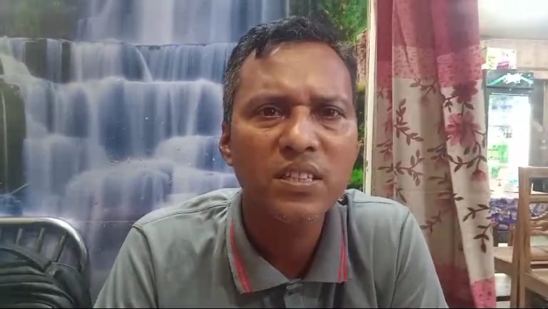 অগ্নিনির্বাপণ লাইসেন্স নিতে ভোগান্তি মেকানিক মোস্তাকের বিরুদ্ধে অতিরিক্ত অর্থ নেয়ার অভিযোগ
