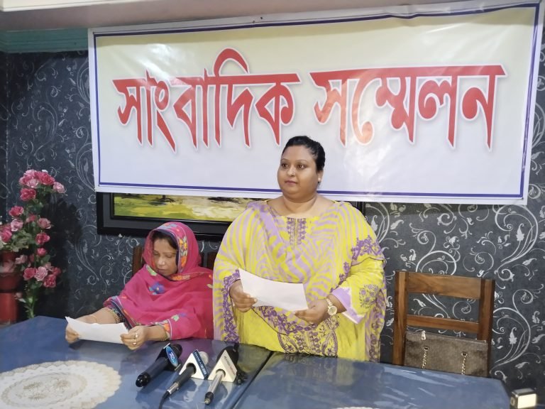 ‘বরিশালে বিএনপি নেত্রী শিরীন বাড়ি দখল করেনি সংবাদ সম্মেলনে মারিয়া মুন্নি”