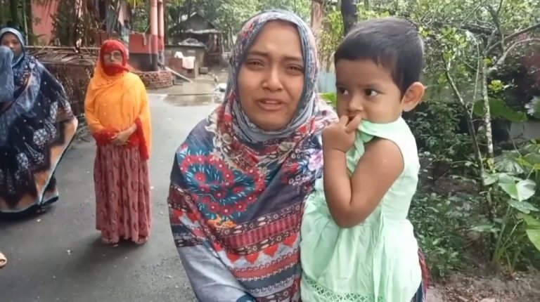 বৈষম্যবিরোধী আন্দোলনে নিহত বাকেরগঞ্জের সাজিদ ও রাসেলের পরিবারে কান্না থামছেইনা