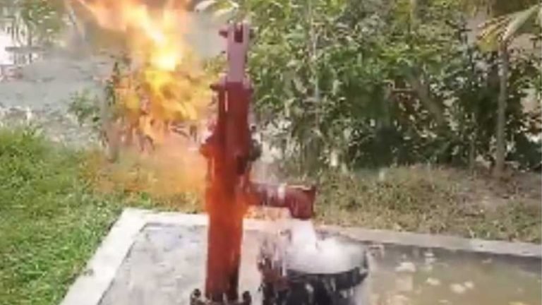 পটুয়াখালীর চরকাজলে প্রাকৃতিক গ্যাসের সন্ধান