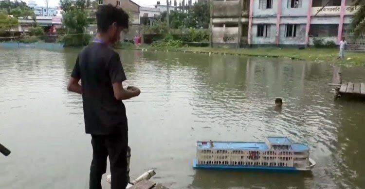 লঞ্চে ঘুরতে গিয়ে নিজেই লঞ্চ বানালো বরিশালের স্কুলছাত্র হাসান