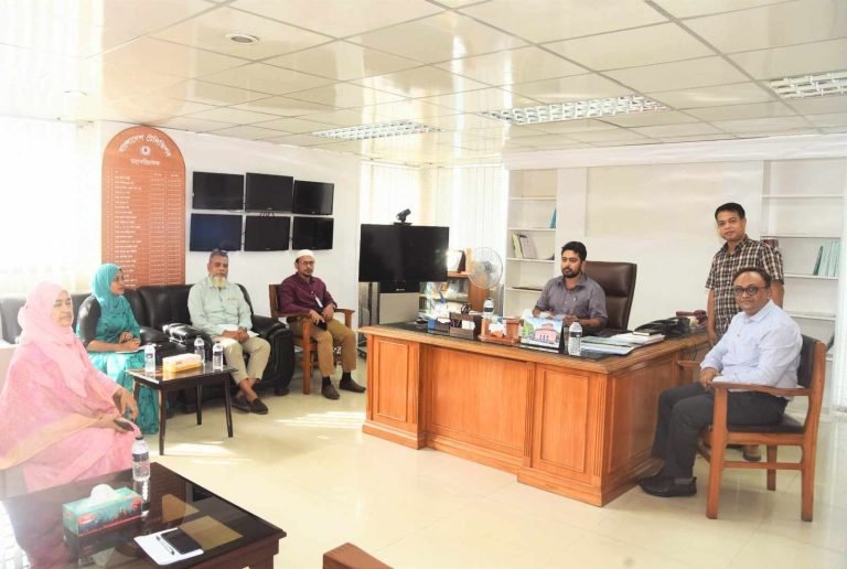 বিটিভিকে জনগণের মিডিয়া হিসেবে কাজ করতে হবে : সরকার নয়, জনবান্ধব হতে হবে- নাহিদ