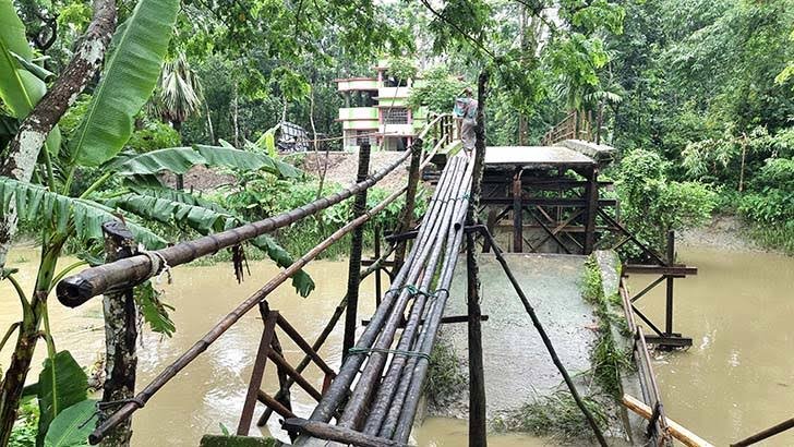 বরগুনায় ঝুঁকিপূর্ণ ২৫৪ সেতু ভোগান্তিতে লাখো মানুষ