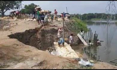 সোনাতলা নদের বাঁধের সংস্কারকাজ শুরু হওয়ায় স্বস্তিতে কৃষক