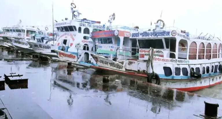 বরিশালে লঞ্চ চলাচল শুরু