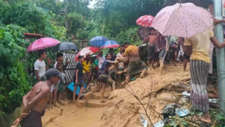 কক্সবাজারে পাহাড়ধসে ৬ জনের মৃত্যু