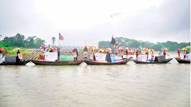 রাবনাবাদ নদীতে দূষণ বন্ধে নৌ র‍্যালি