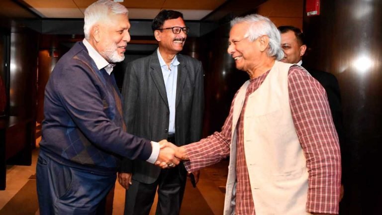 নিউইয়র্কে পৌঁছেছেন ড. মুহাম্মদ ইউনূস