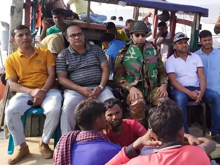 পটুয়াখালীতে নিষেধাজ্ঞা অমান্য করে ইলিশ ধরায় ১০ জেলের কারাদণ্ড