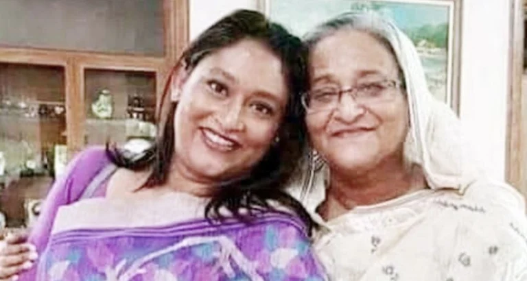 ওয়াজেদ  পুতুল  ঢাকায় আসবেন কি না?