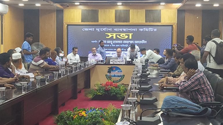 ঘূর্ণিঝড় ডানা মোকাবিলায় পটুয়াখালীতে প্রস্তুত ৮২৯টি আশ্রয়কেন্দ্র