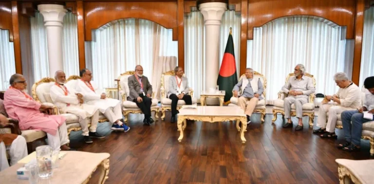 প্রধান উপদেষ্টার সঙ্গে বৈঠকে বিএনপির প্রতিনিধিদল