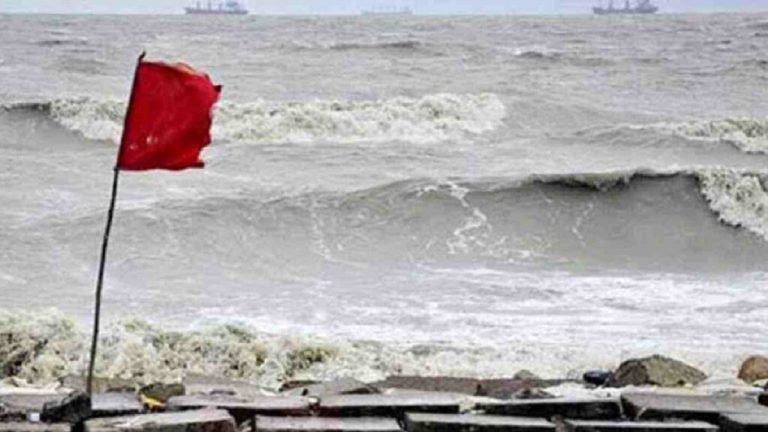 পায়রা বন্দরে ১ নম্বর সতর্ক সংকেত