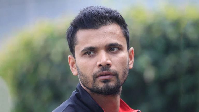 পিস্তল ঠেকিয়ে মালিকানা নিতেন মাশরাফি?