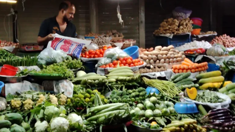 এখনো অদৃশ্য সিন্ডিকেটের জালে বাঁধা বাজার ব্যবস্থা