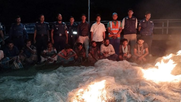 বরিশালে ৭ কোটি টাকার জাল জব্দ, ১২৯ জেলের কারাদণ্ড