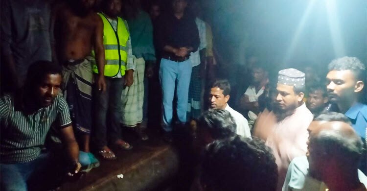 ভোলায় ইলিশ ধরায় ৯ জেলের জরিমানা