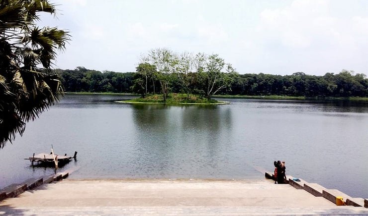 বরিশালের দুর্গা সাগরে পর্যটকদের জন্য স্বাস্থ্যসেবা ও সুবিধার সংকট