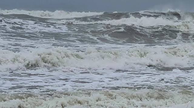 সাগরে লঘুচাপের ঘনীভবনের শঙ্কা, বিভিন্ন অঞ্চলে বৃষ্টিপাতের সম্ভাবনা