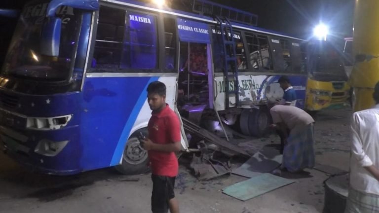 লক্ষ্মীপুরে বাসের গ্যাস সিলিন্ডার বিস্ফোরণে নিহত ৩