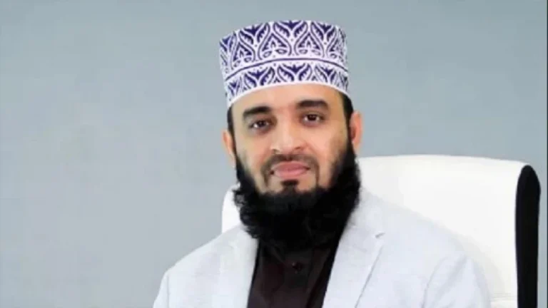 দেশে ফিরলেন মিজানুর রহমান আজহারী